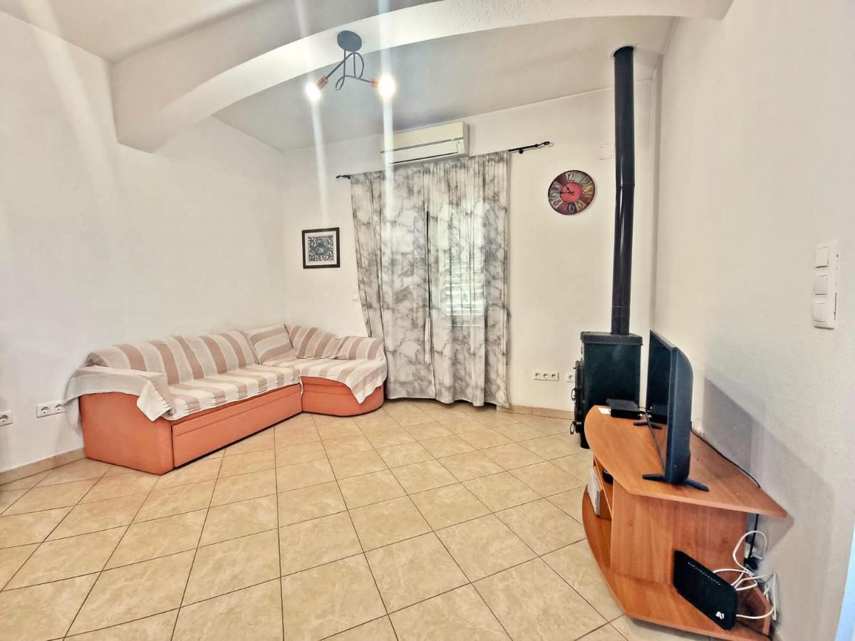 Apartman Irena With Terase End Private Parking Donji Okrug  Exterior foto